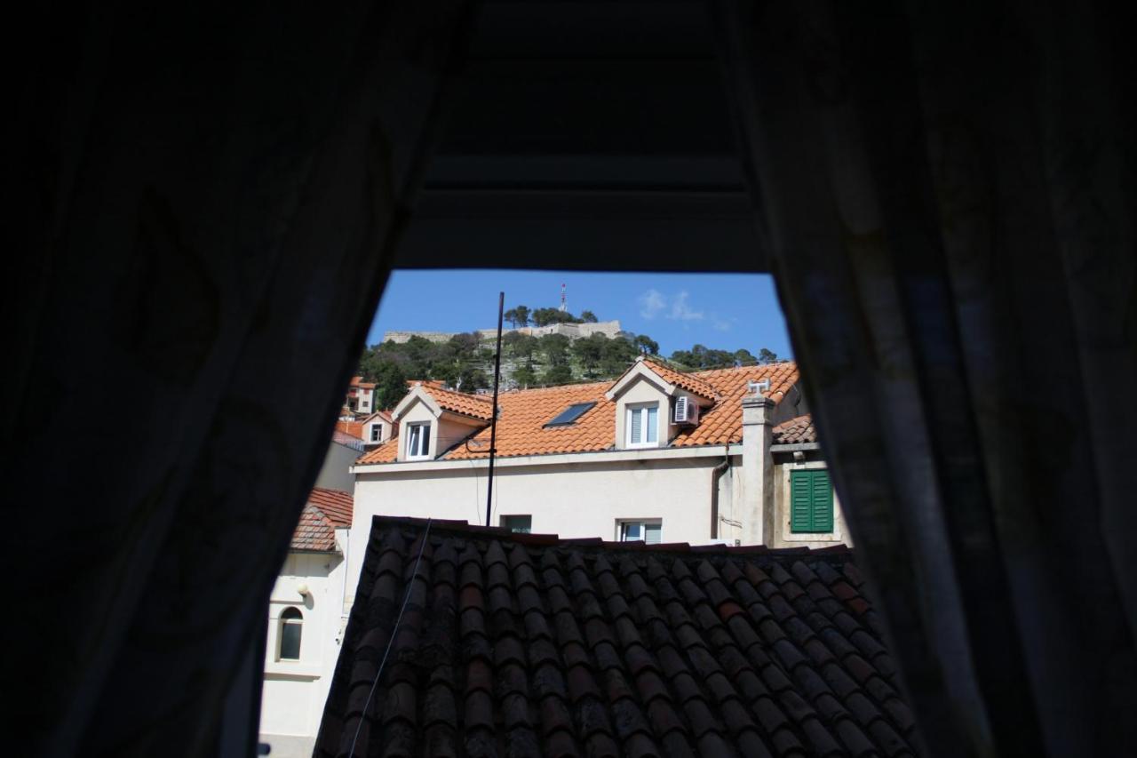 Charming Old Town Apartment Шибеник Экстерьер фото