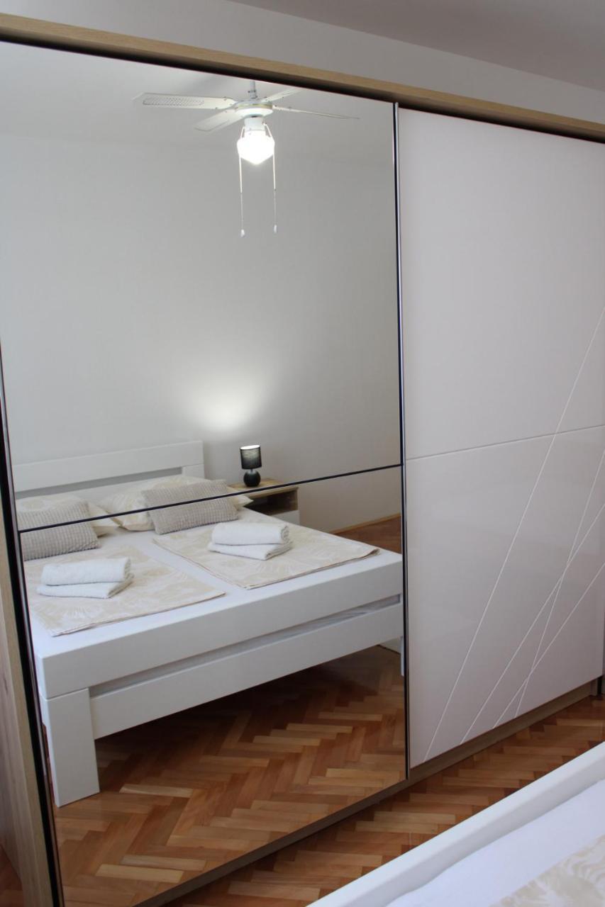 Charming Old Town Apartment Шибеник Экстерьер фото