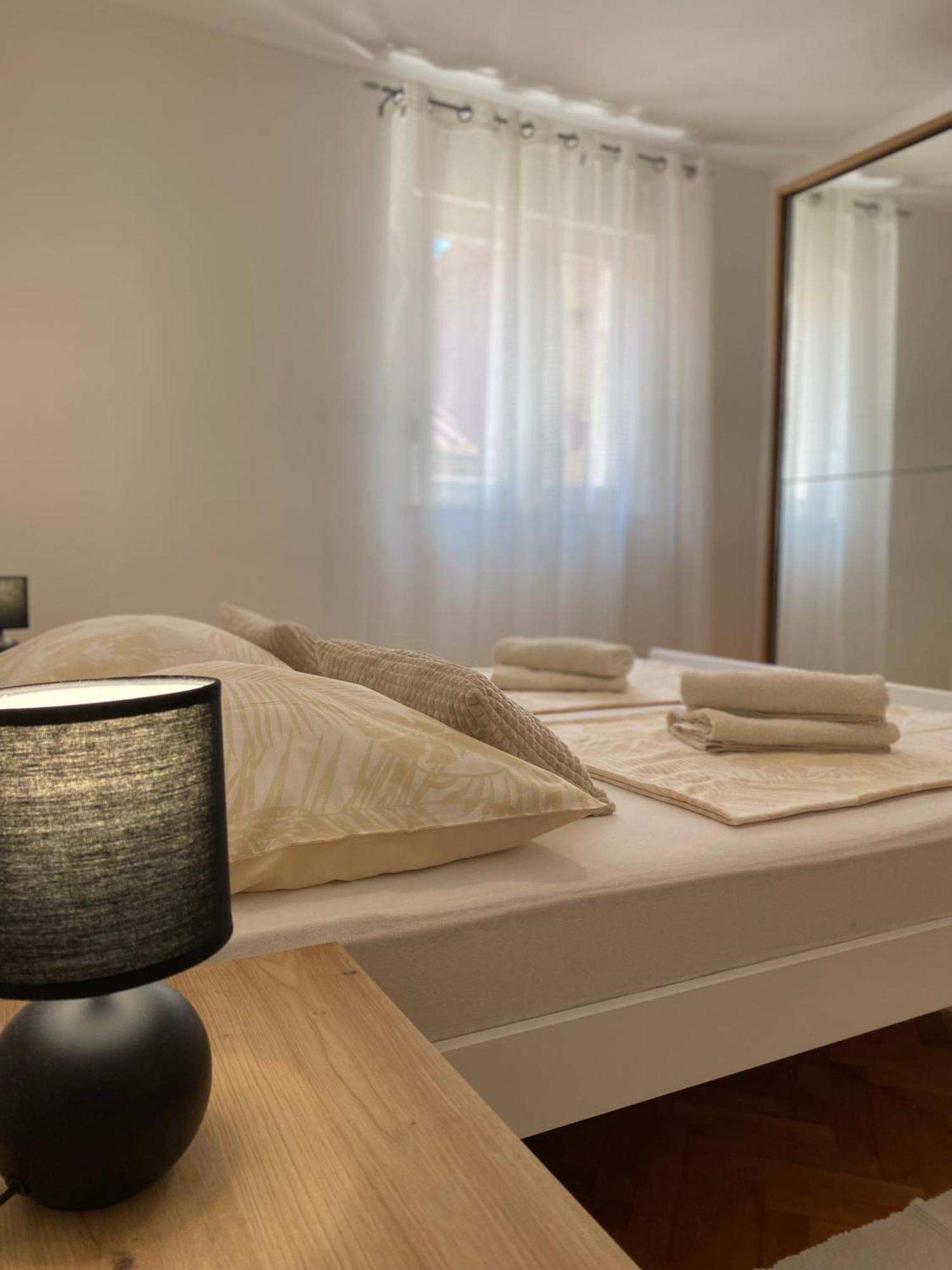 Charming Old Town Apartment Шибеник Экстерьер фото