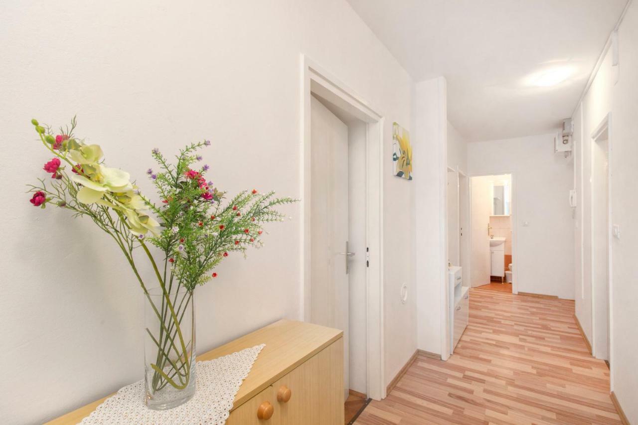 Charming Old Town Apartment Шибеник Экстерьер фото